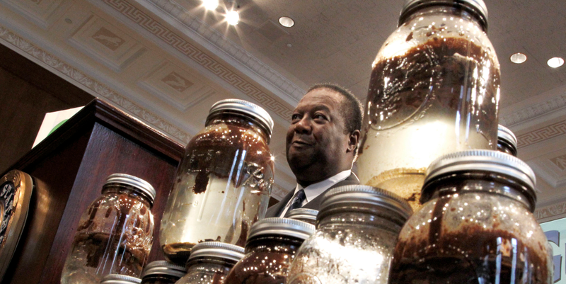 Illustration for article titled How Kevin Johnson Destroyed A Black Mayors Group To Promote His Brand